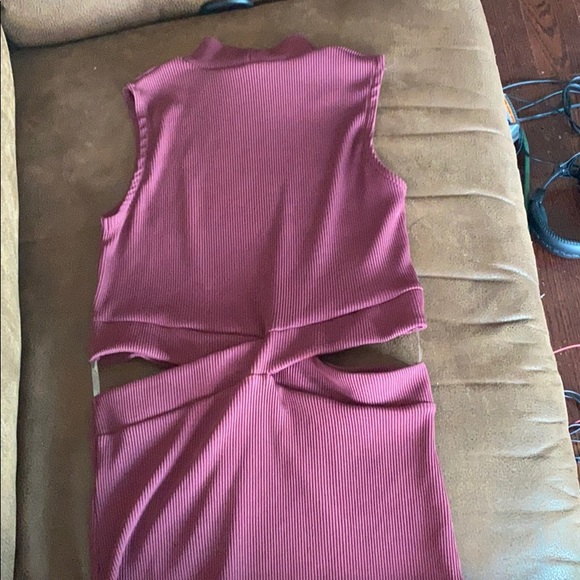 High Neck Sleeveless Blouse - Picture 5 of 5